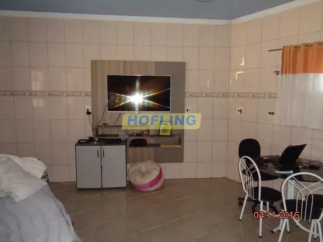 Casa com 630m² 2 quartos e 1 banheiro, à venda, no bairro Jardim Centenário em Rio Claro