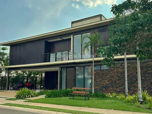 Casa com 650m² 4 quartos e 6 banheiros, à venda, no bairro Condomínio Tamboré em Jaguariúna
