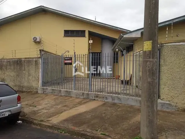Casa com 1350m² 5 quartos e 4 banheiros, à venda, no bairro Jardim Lavínia em Mococa