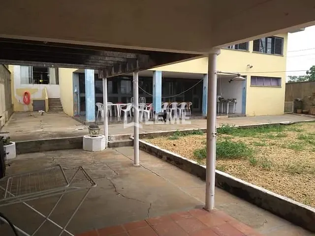 Casa com 1350m² 5 quartos e 4 banheiros, à venda, no bairro Jardim Lavínia em Mococa