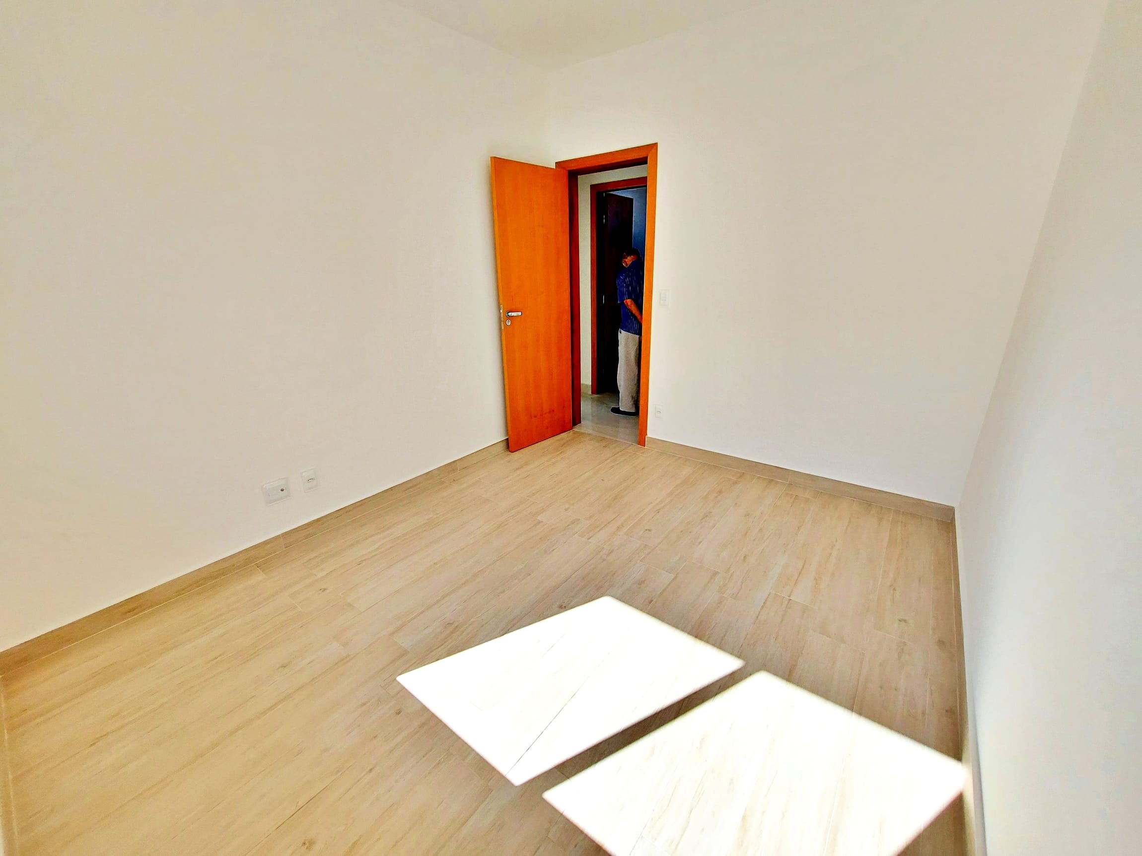 Casa em condomínio com 04 quartos á venda no Centro de Contagem
