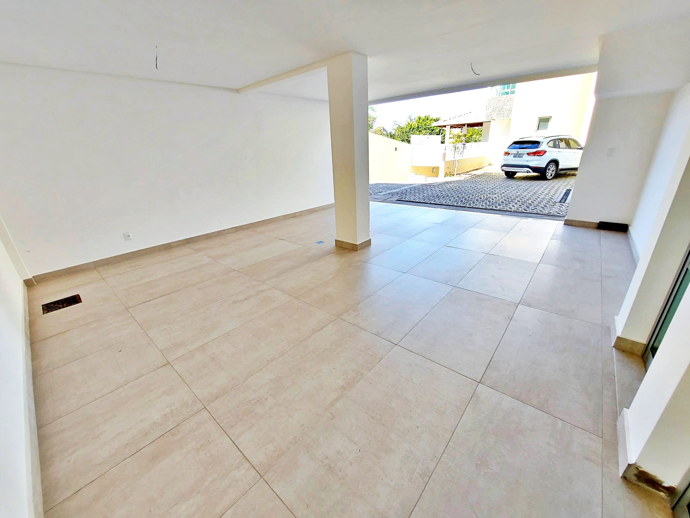 Casa em condomínio com 04 quartos á venda no Centro de Contagem