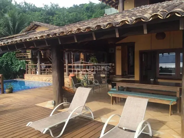 Casa com 834m² 4 quartos e 5 banheiros, à venda, no bairro Centro em Ilhabela