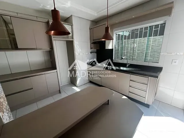 Casa com 200m² 3 quartos e 3 banheiros, à venda, no bairro São Sebastião em Palhoça