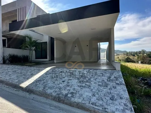 Casa com 250m² 3 quartos e 2 banheiros, à venda, no bairro Condomínio Residencial Green Park em Pedreira