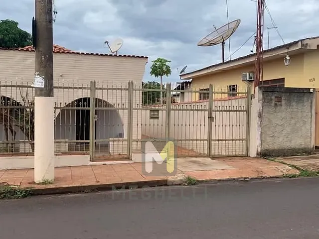 Casa com 447m² 4 quartos e 3 banheiros, à venda, no bairro Jardim Cristina em Serrana