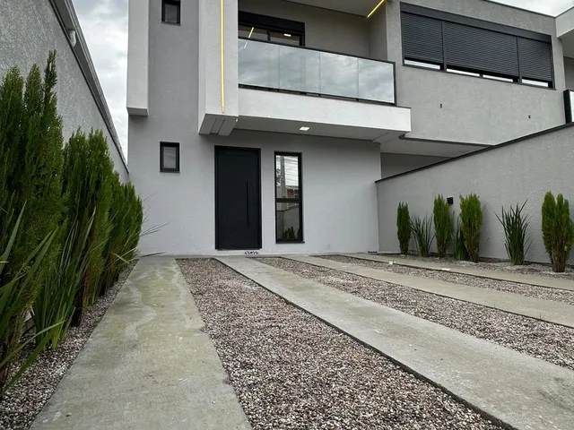 Casa 3 quartos e 3 banheiros, à venda, no bairro Cachoeira do Bom Jesus em Florianópolis