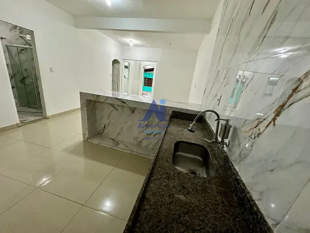 Casa 2 quartos e 2 banheiros, para alugar, no bairro Recreio dos Bandeirantes em Rio de Janeiro
