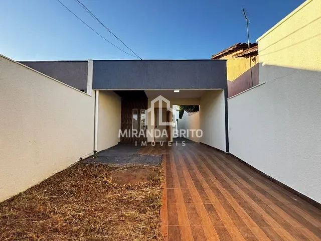 Casa 2 quartos e 2 banheiros, à venda, no bairro Setor Maysa em Trindade