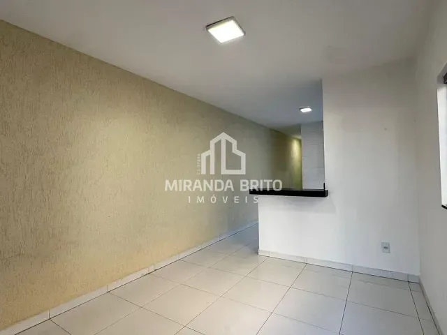 Casa 2 quartos e 2 banheiros, à venda, no bairro Setor Maysa em Trindade