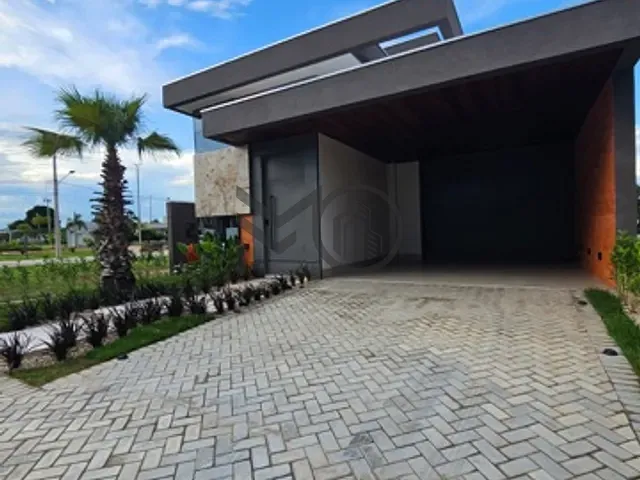 Casa com 300m² 3 quartos e 4 banheiros, à venda, no bairro Jardim Itália em Cuiabá
