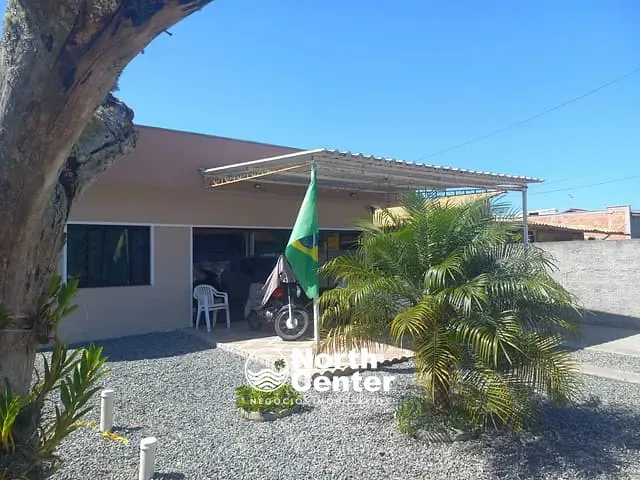 Casa com 275m² 3 quartos e 2 banheiros, à venda, no bairro Pinheiros em Balneário Barra do Sul