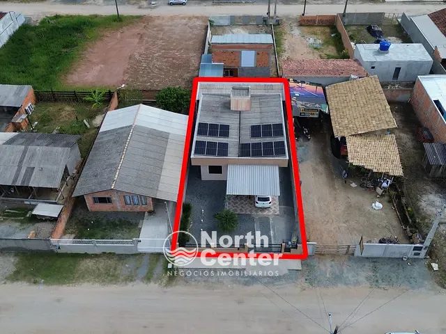 Casa com 275m² 3 quartos e 2 banheiros, à venda, no bairro Pinheiros em Balneário Barra do Sul