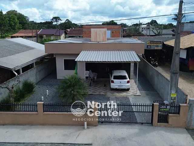 Casa com 275m² 3 quartos e 2 banheiros, à venda, no bairro Pinheiros em Balneário Barra do Sul