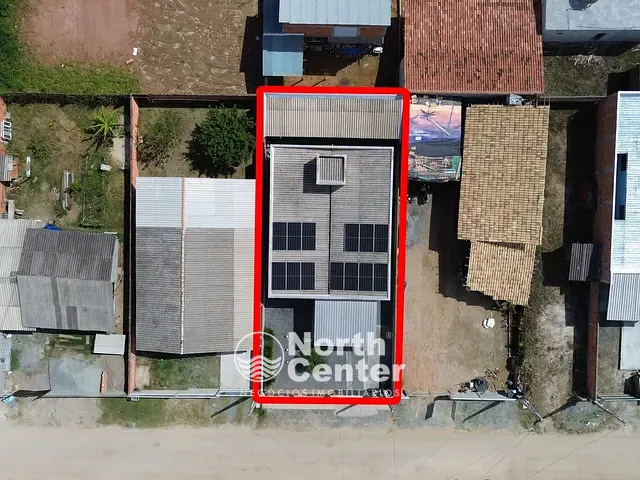Casa com 275m² 3 quartos e 2 banheiros, à venda, no bairro Pinheiros em Balneário Barra do Sul