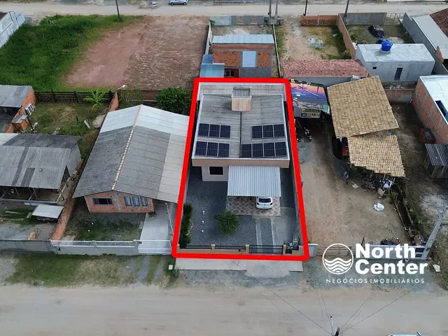 Casa com 275m² 3 quartos e 2 banheiros, à venda, no bairro Pinheiros em Balneário Barra do Sul