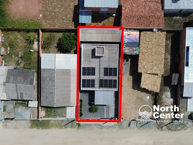 Casa com 275m² 3 quartos e 2 banheiros, à venda, no bairro Pinheiros em Balneário Barra do Sul