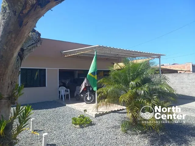 Casa com 275m² 3 quartos e 2 banheiros, à venda, no bairro Pinheiros em Balneário Barra do Sul