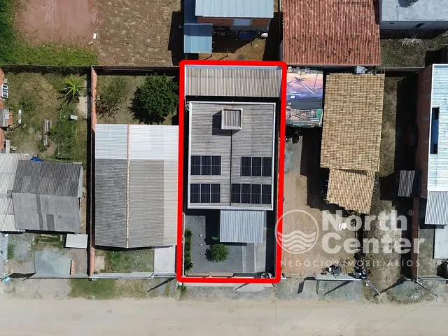 Casa com 275m² 3 quartos e 2 banheiros, à venda, no bairro Pinheiros em Balneário Barra do Sul