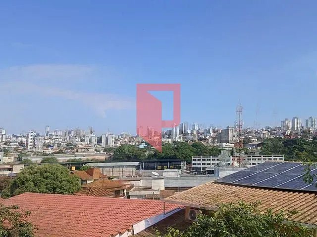 Casa com 639m² 5 quartos e 3 banheiros, à venda, no bairro Caiçaras em Belo Horizonte