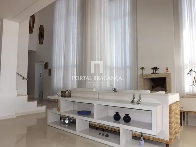Casa com 673m² 3 quartos e 5 banheiros, à venda, no bairro Condominio Residencial Vereda América em Bragança Paulista