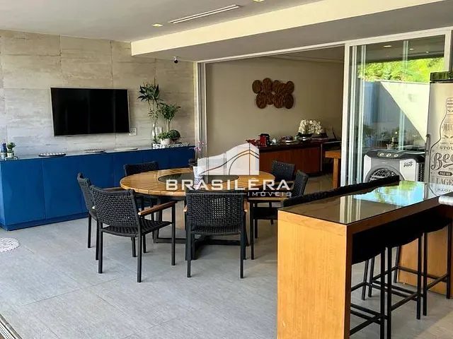 Casa 3 quartos e 6 banheiros, à venda, no bairro Parque Amazônia em Goiânia