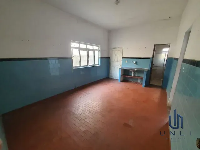 Casa 3 quartos e 2 banheiros, à venda, no bairro Jardim Veneza em Volta Redonda