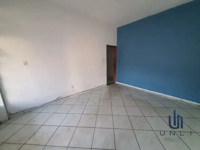 Casa 3 quartos e 2 banheiros, à venda, no bairro Jardim Veneza em Volta Redonda