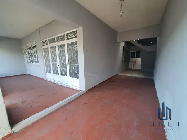 Casa 3 quartos e 2 banheiros, à venda, no bairro Jardim Veneza em Volta Redonda