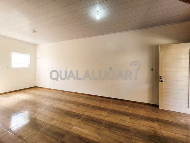 Casa 2 quartos e 1 banheiro, para alugar, no bairro Bom Pastor em Tubarão