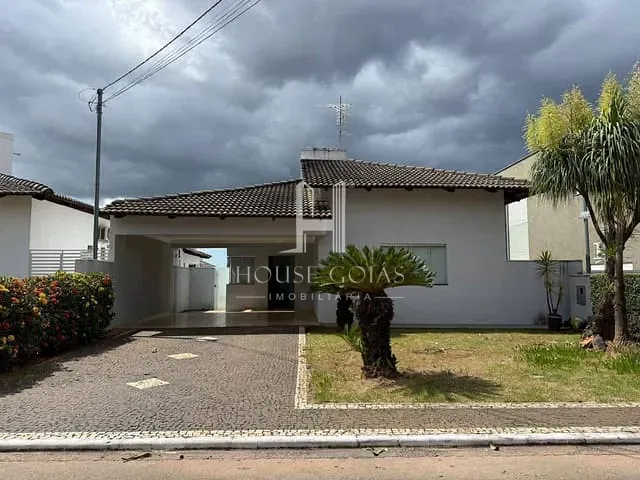 Casa com 370m² 3 quartos e 4 banheiros, à venda, no bairro Jardins Madri em Goiânia