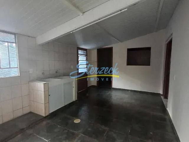Casa com 200m² 3 quartos e 1 banheiro, para alugar, no bairro Jardim São Matheus em Vinhedo