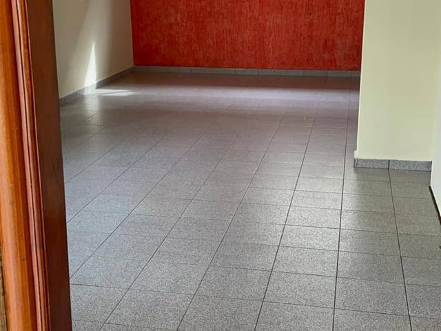 Casa com 449m² 2 quartos e 3 banheiros, à venda, no bairro Setor Coimbra em Goiânia