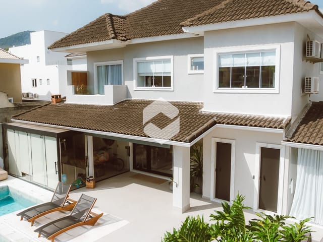 Casa com 300m² 3 quartos e 5 banheiros, à venda, no bairro Recreio dos Bandeirantes em Rio de Janeiro