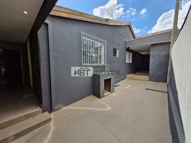 Casa 3 quartos e 1 banheiro, à venda, no bairro Vila Cordeiro em Bauru