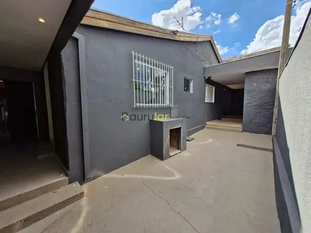 Casa 3 quartos e 1 banheiro, à venda, no bairro Vila Cordeiro em Bauru