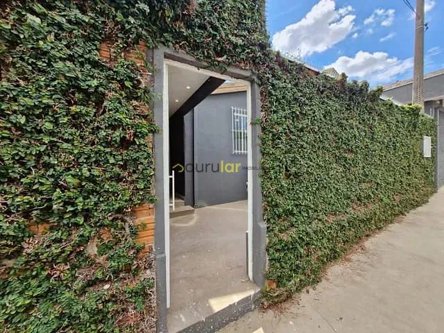 Casa 3 quartos e 1 banheiro, à venda, no bairro Vila Cordeiro em Bauru