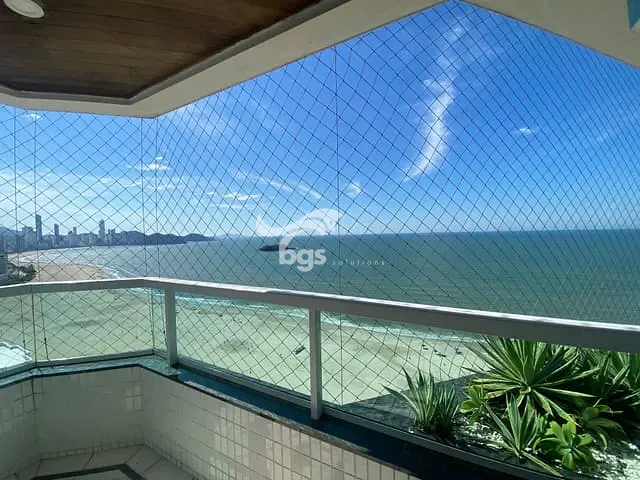 Apartamento com 210m² 4 quartos e 5 banheiros, à venda, no bairro Centro em Balneário Camboriú
