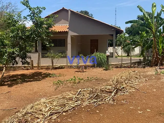 Casa com 1000m² 3 quartos e 2 banheiros, à venda, no bairro JARDIM IMPERIAL em Aragoiânia