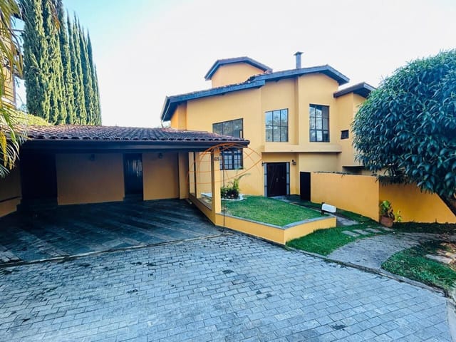 Casa 6 quartos e 5 banheiros, à venda, no bairro São Paulo II em Cotia