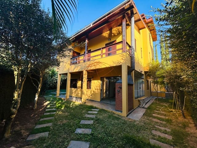Casa 6 quartos e 5 banheiros, à venda, no bairro São Paulo II em Cotia
