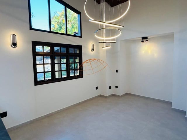 Casa 6 quartos e 5 banheiros, à venda, no bairro São Paulo II em Cotia