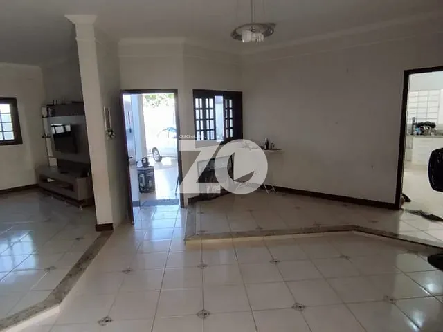 Casa com 360m² 3 quartos e 2 banheiros, à venda, no bairro Parque Santa Edwiges em Bauru