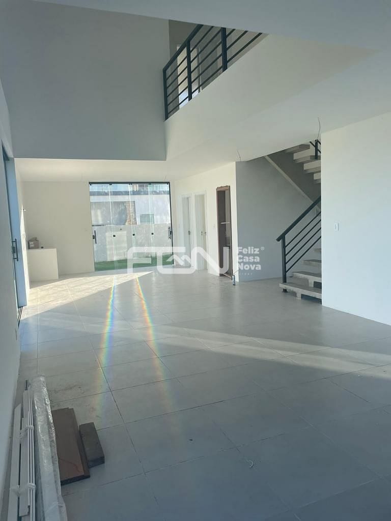 Casa à venda com 4 quartos, 206m² - Foto 3