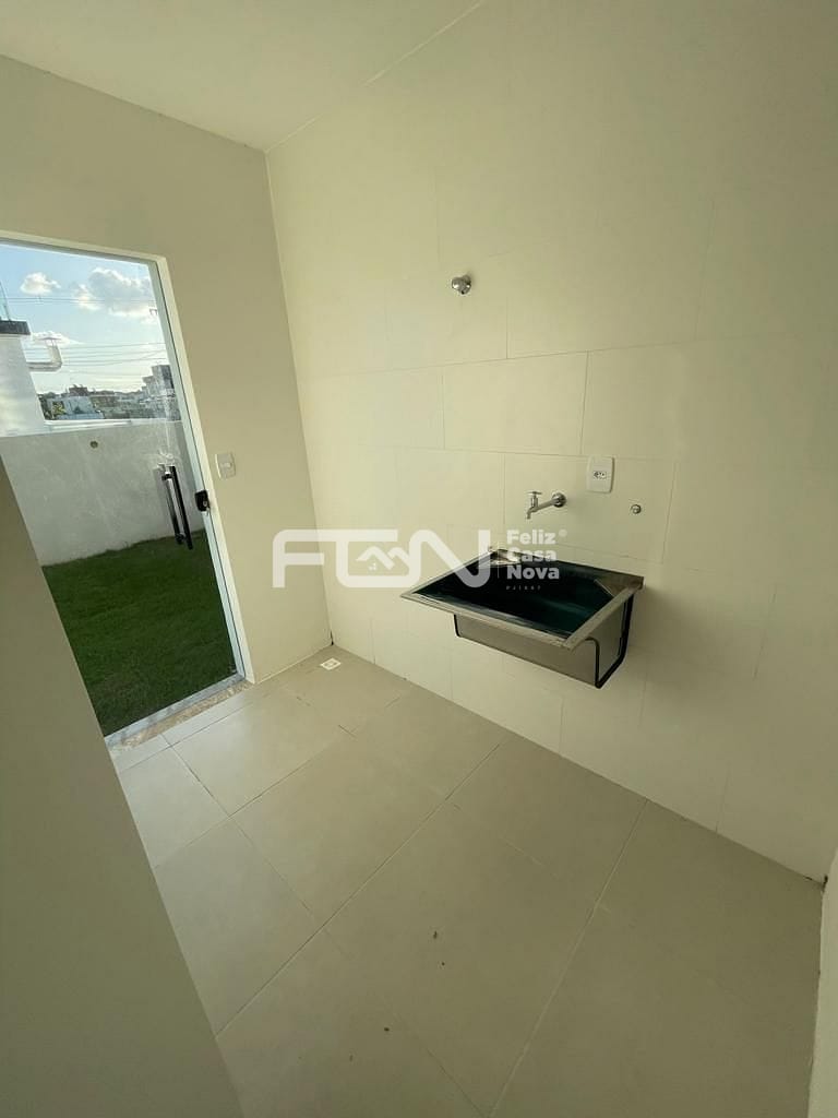 Casa à venda com 4 quartos, 206m² - Foto 9