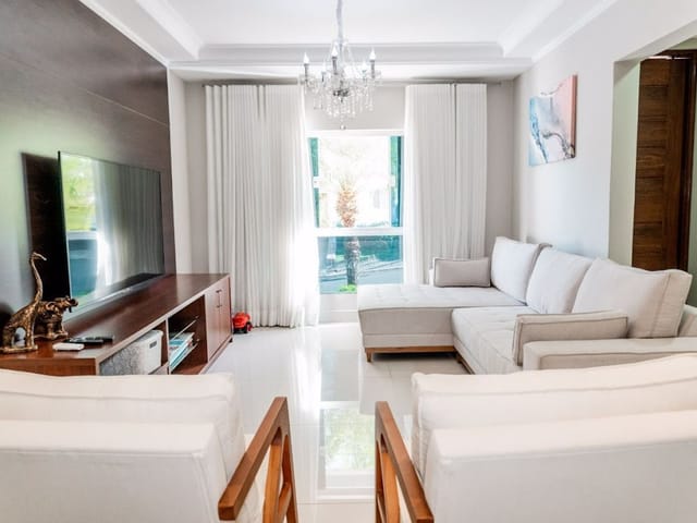 Foto do Casa - Casa em condomínio com piscina aquecida | Imobiliária GEUM