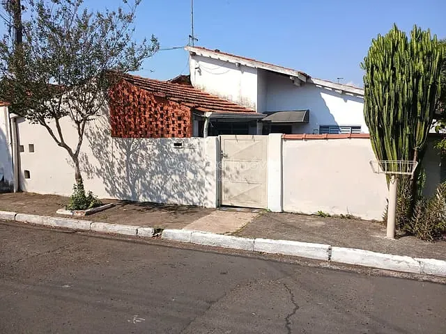 Casa com 200m² 3 quartos e 1 banheiro, à venda, no bairro Vila 7 de Setembro em Jaguariúna