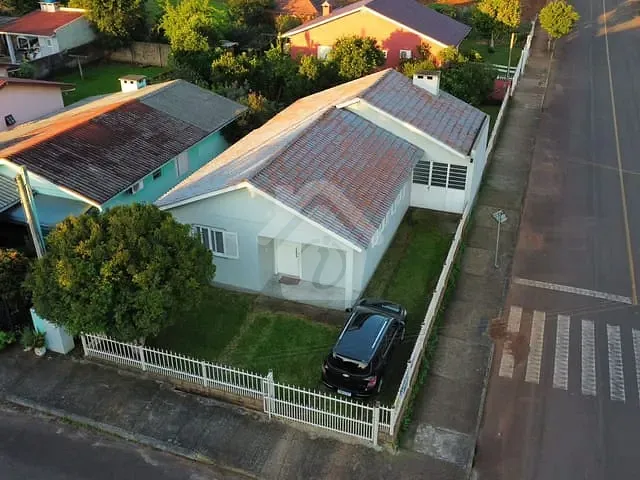 Casa com 106m² 3 quartos e 1 banheiro, à venda, no bairro Alesgut em Teutônia