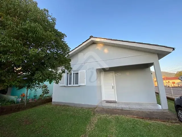 Casa com 106m² 3 quartos e 1 banheiro, à venda, no bairro Alesgut em Teutônia