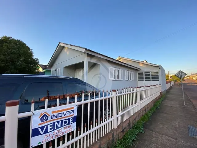 Casa com 106m² 3 quartos e 1 banheiro, à venda, no bairro Alesgut em Teutônia
